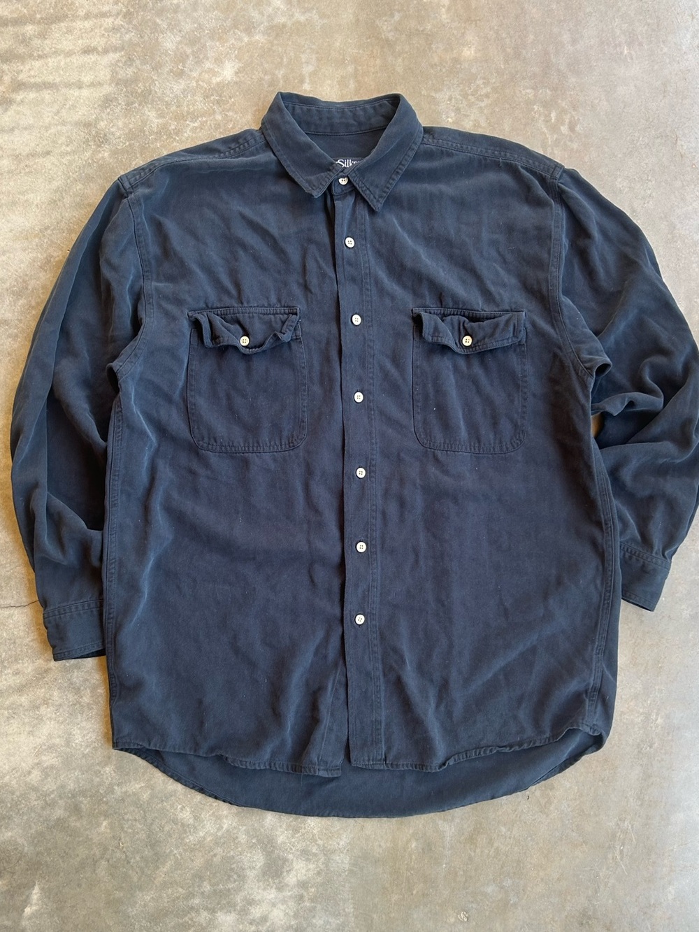 WinterSilks Men's Dark Navy Long-Sleeve Button-Down Shirt